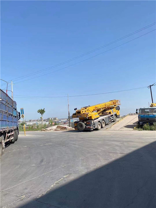 南康区25吨吊车的租赁价格大概是多少？