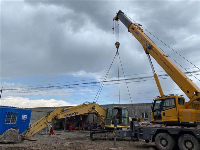 南康区25吨吊车的工作半径是多少？