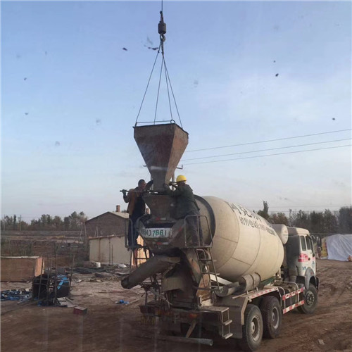 南康区“精准瞄准”—— 吊车的 “定位导航” 技术