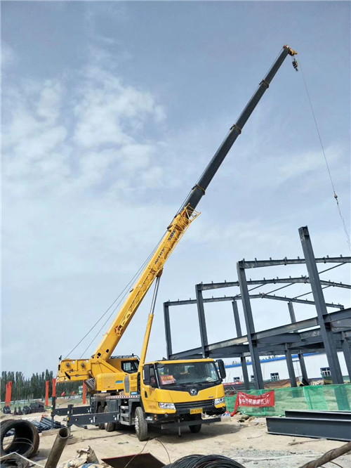 南康区超高层建筑钢结构吊装案例